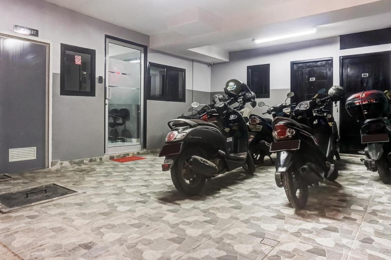 جاكرتا Collection O 91131 New V1 Hotel المظهر الخارجي الصورة