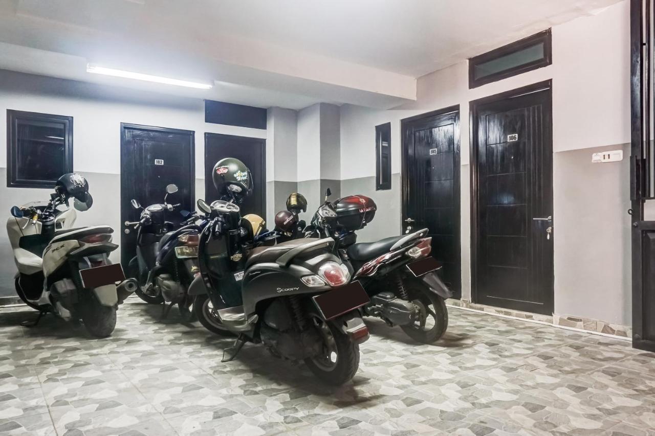 جاكرتا Collection O 91131 New V1 Hotel المظهر الخارجي الصورة