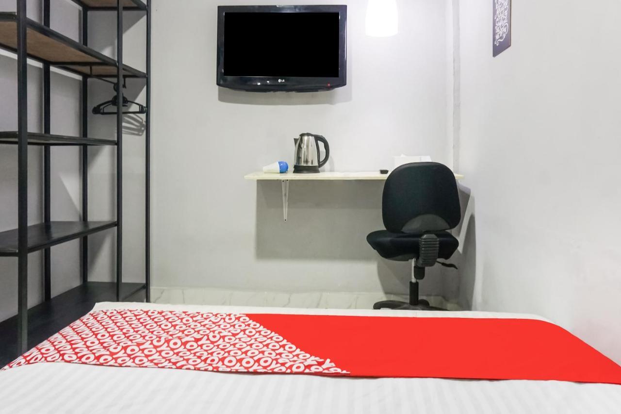 جاكرتا Collection O 91131 New V1 Hotel المظهر الخارجي الصورة