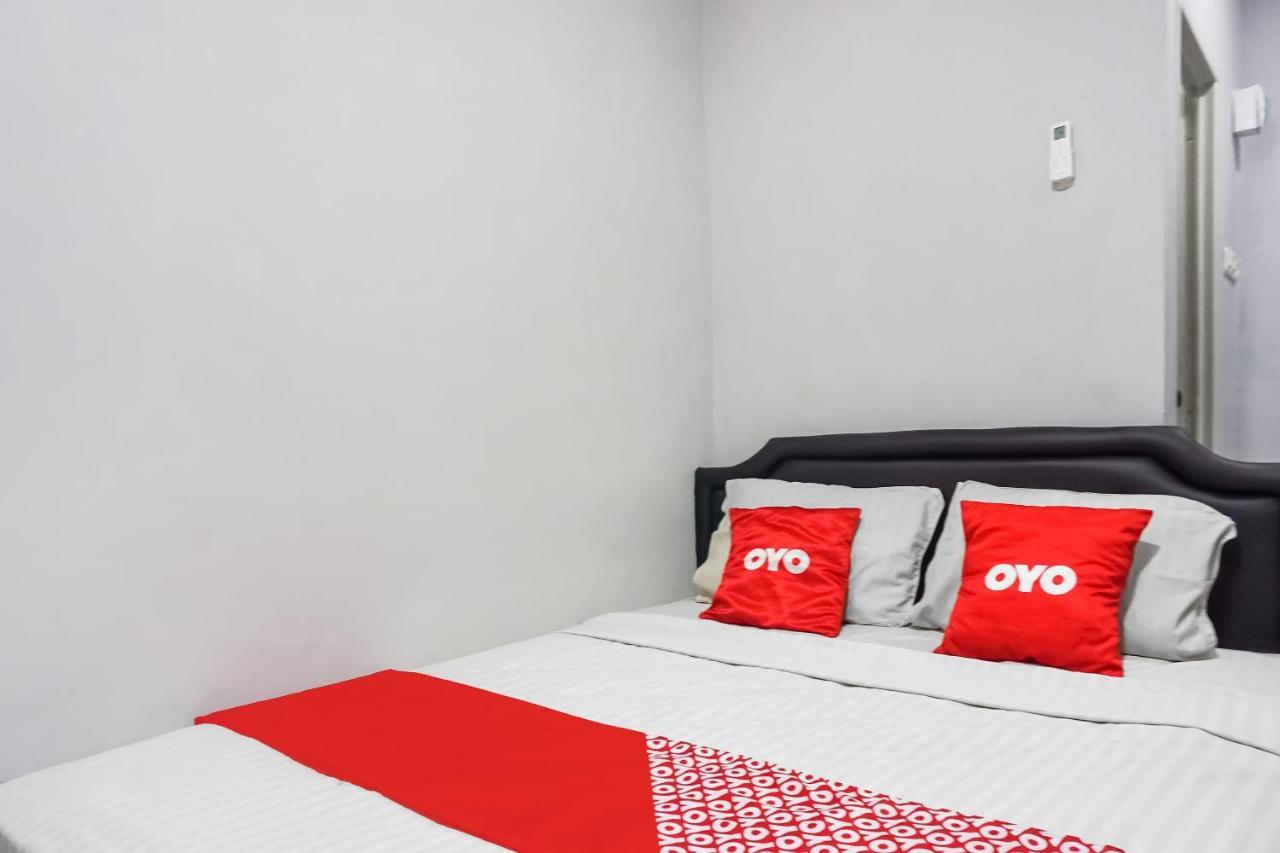 جاكرتا Collection O 91131 New V1 Hotel المظهر الخارجي الصورة